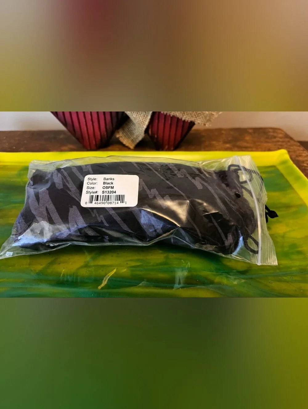 Neff Banks Sunglasses w/ Microfiber Carrying Case - NWT